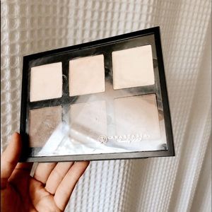 ANASTASIA CREAM CONTOUR